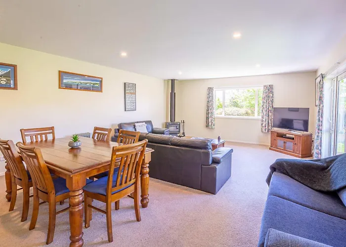 Farrant Family Escape Roomy Retreat * Wanaka