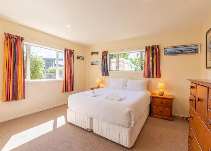 Farrant Family Escape Roomy Retreat * Wanaka